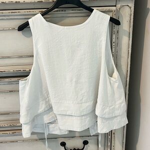 Elegant White Sleeveless Top